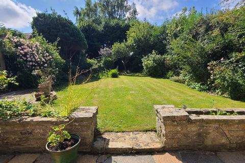 2 bedroom detached bungalow for sale, Kings Barn Lane, Steyning