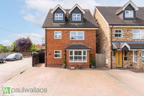 4 bedroom detached house for sale - Picardy Close, Hoddesdon