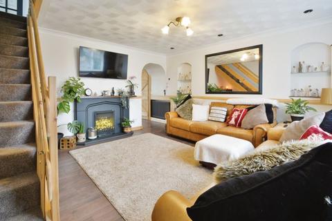 2 Bishopsfield, Cricklade, Swindon, SN6 6BS
