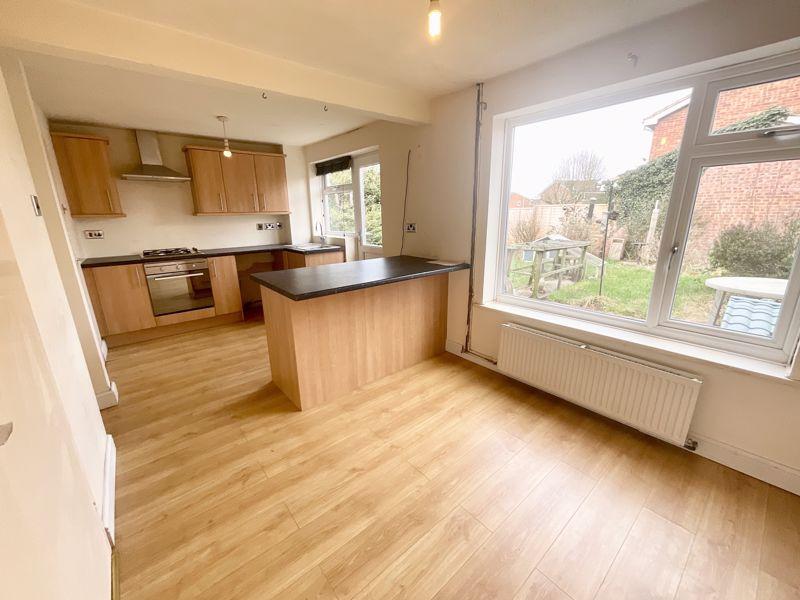 Briarsleigh, Stafford 3 bed semidetached house £190,000