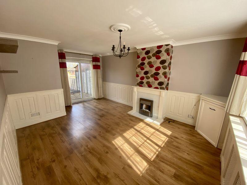 Garden Road, Dunstable 3 bed semidetached house £350,000