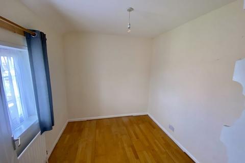 86 Garden Road, Dunstable, LU6 3JD