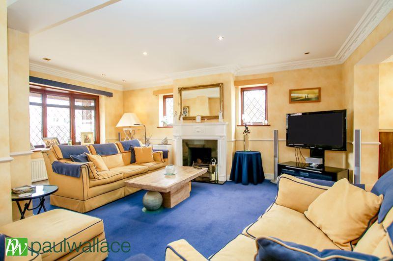 Roselands Avenue, Hoddesdon 4 bed detached house £955,000