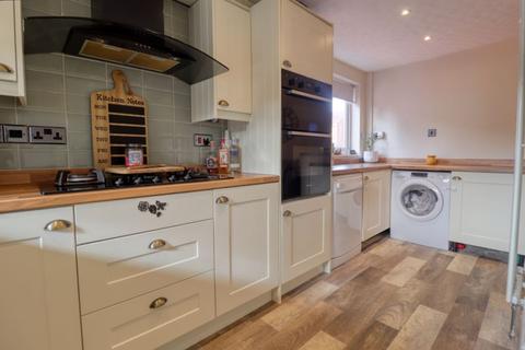 16 Moors Road, Scunthorpe, DN15 7EL