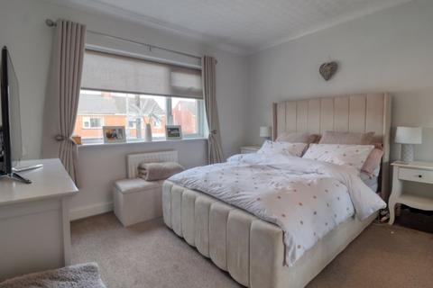 16 Moors Road, Scunthorpe, DN15 7EL