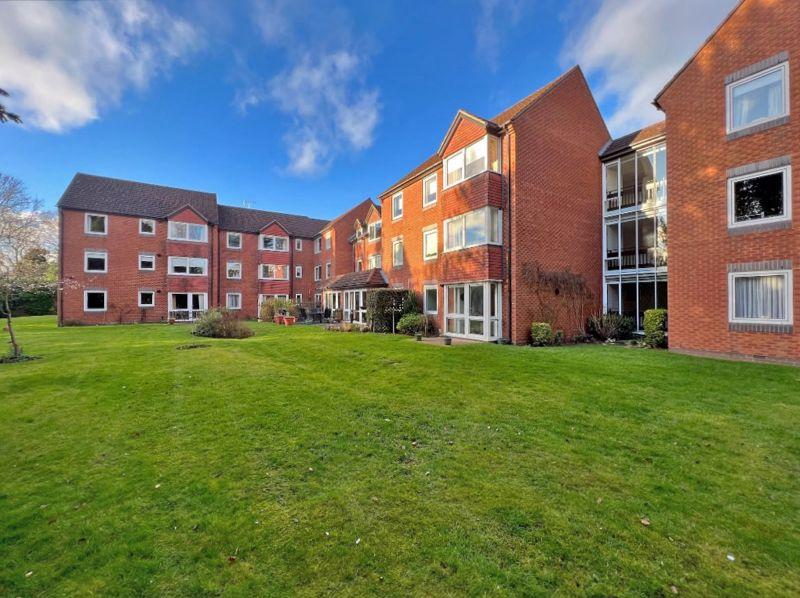 Beechwood Court, TETTENHALL 1 bed apartment for sale £109,950