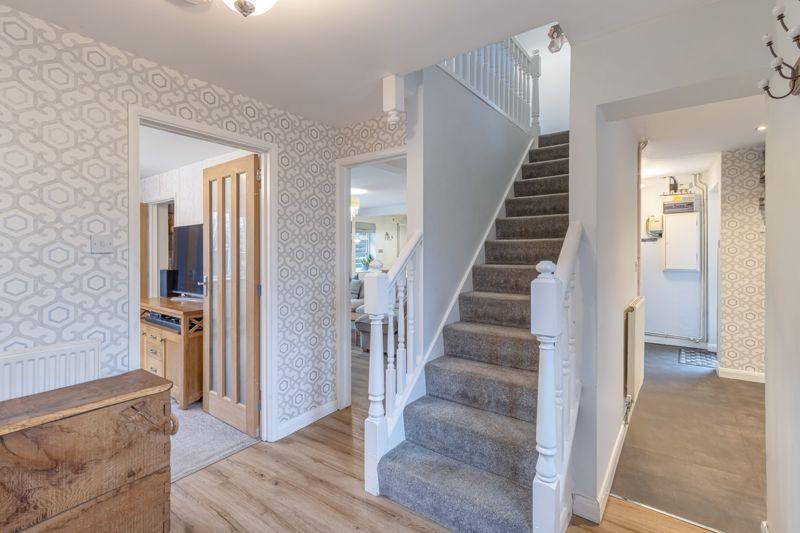 Cook Road, Horsham 5 bed semidetached house £575,000