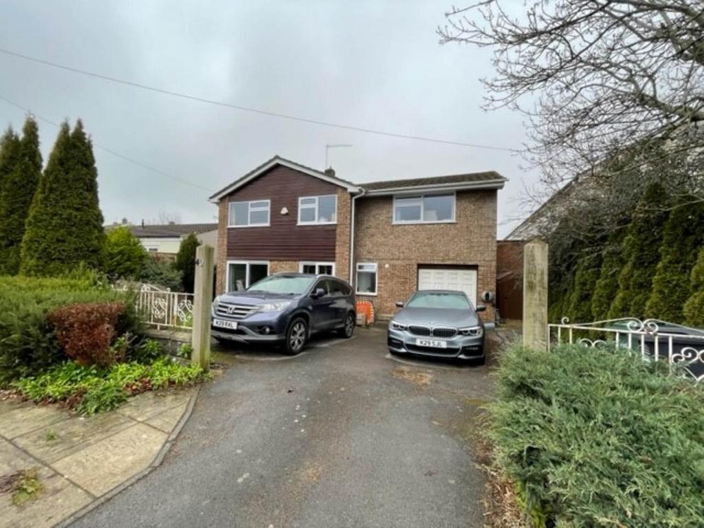 West Town Road, Backwell, Bristol 4 bed house £1,650 pcm (£381 pw)