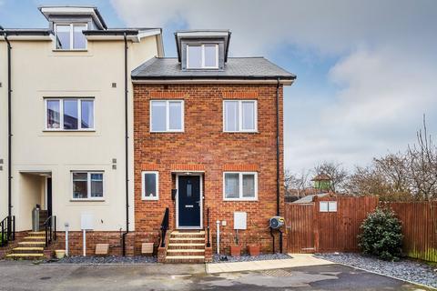 1 Tannery Place, Edenbridge, TN8 5RN