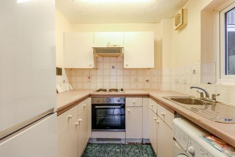 24 Tennyson Close, Enfield, EN3 4SN