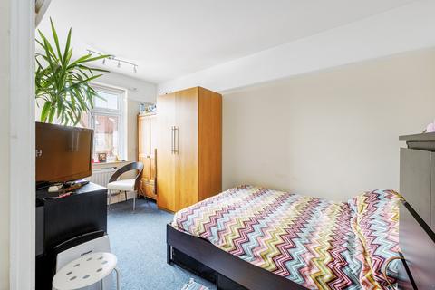 2 bedroom flat for sale - Radbourne Avenue, Ealing, London, W5