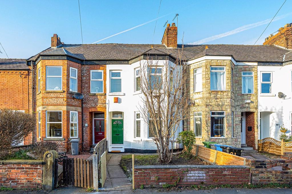 Brighton Avenue, Flixton, Manchester... 3 bed terraced house £1,200