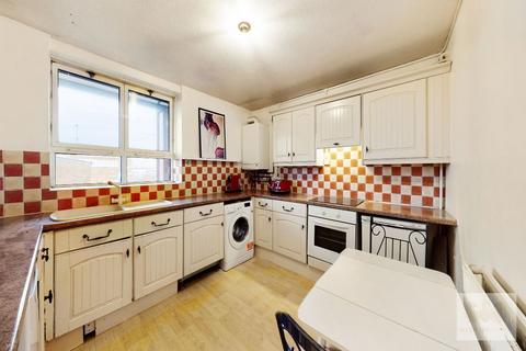 3 bedroom apartment to rent, Oban House, Oban Street, London