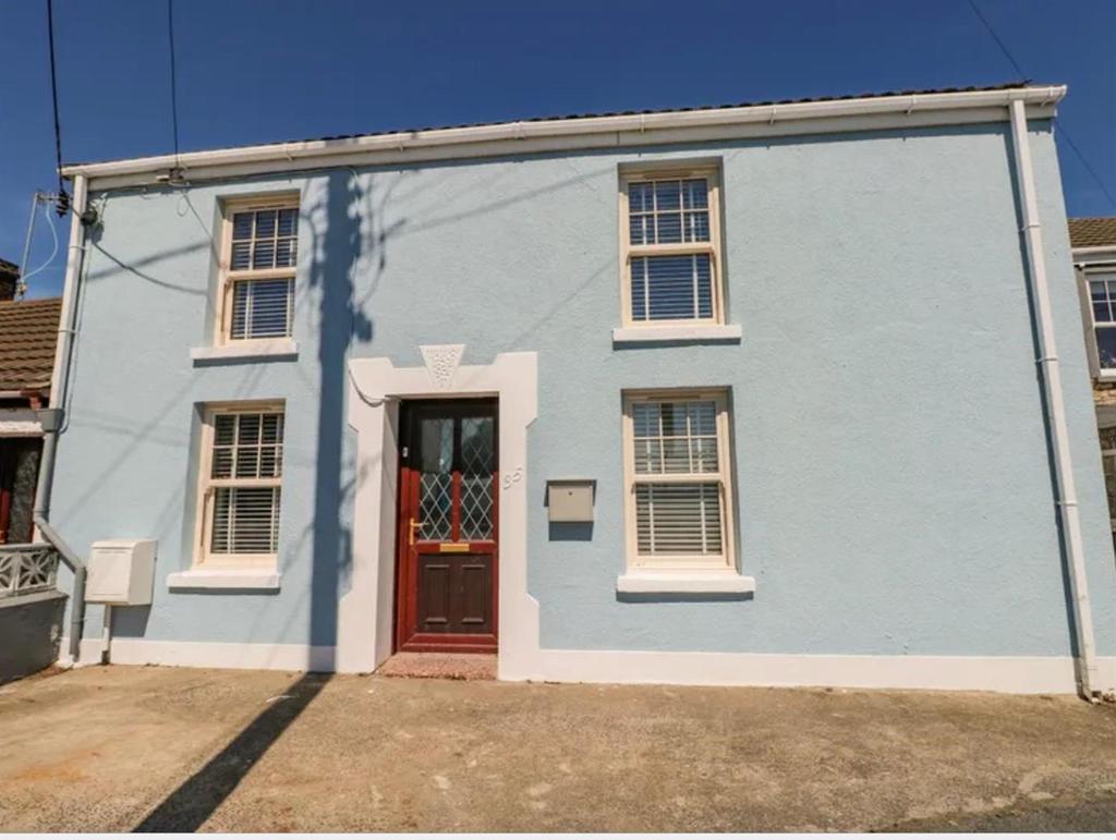 35 Ashburnham Road front 1.jpg