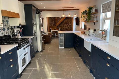 35 Ashburnham Road, Pembrey, Burry Port, SA16 0TP