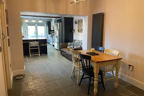35 Ashburnham Road, Pembrey, Burry Port, SA16 0TP