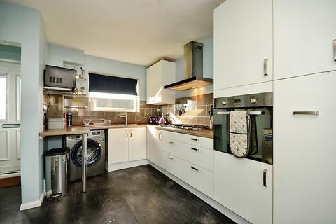 375 Lowedges Crescent, Sheffield, S8 7LL