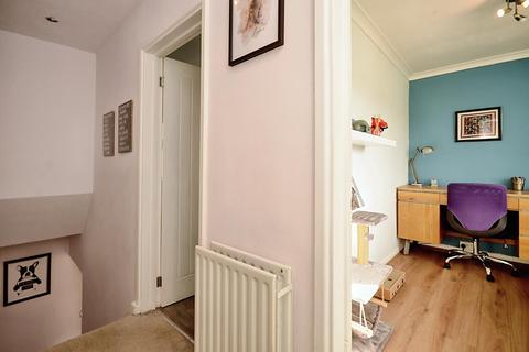 375 Lowedges Crescent, Sheffield, S8 7LL