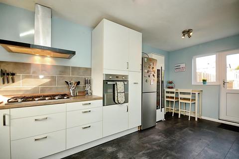375 Lowedges Crescent, Sheffield, S8 7LL