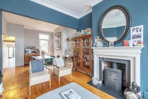 27 Hanover Road, London, NW10 3DJ