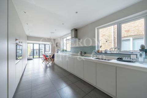 27 Hanover Road, London, NW10 3DJ