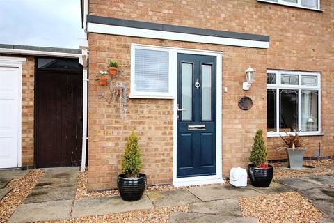 3 bedroom semi-detached house for sale - Pine Drive, Syston