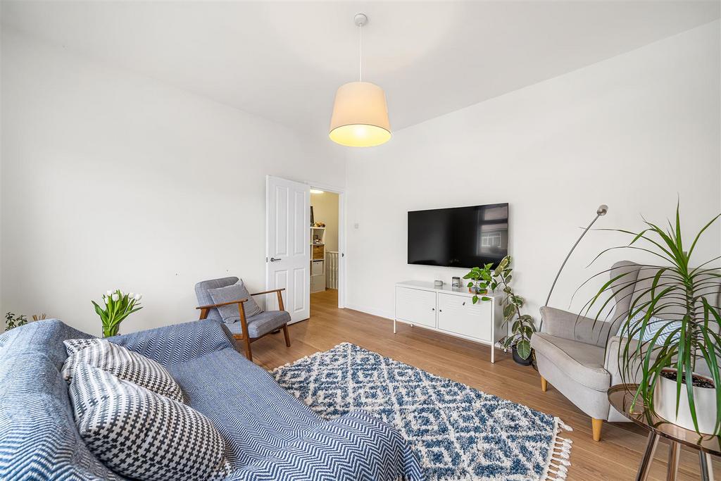 Auckland Hill, West Norwood, SE27 2 bed flat for sale £420,000