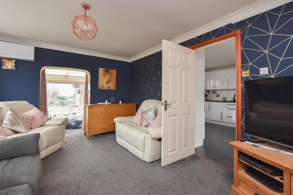 Living room/kitchen
