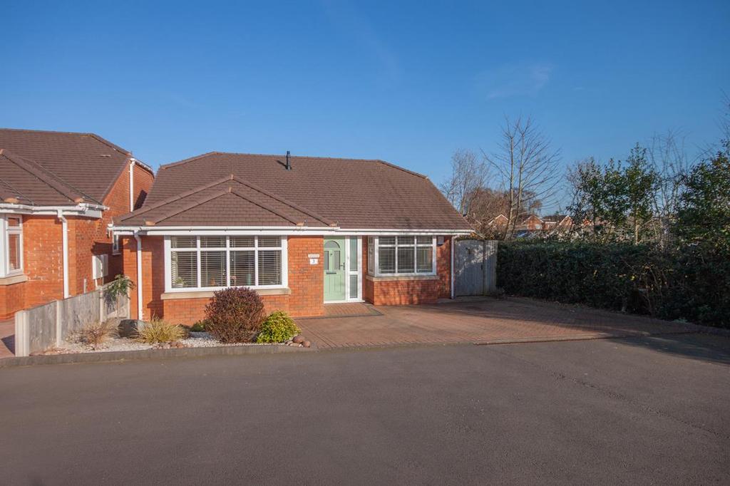 Castle Gate, Cannock Wood 3 bed detached bungalow for sale £410,000