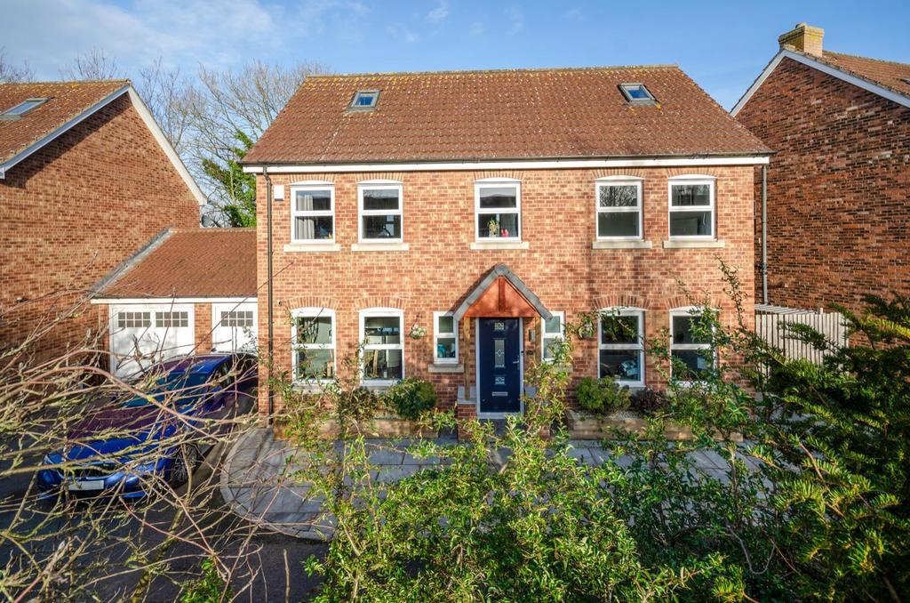 Harriers Croft, Dalton, Thirsk 5 bed detached house for sale £425,000