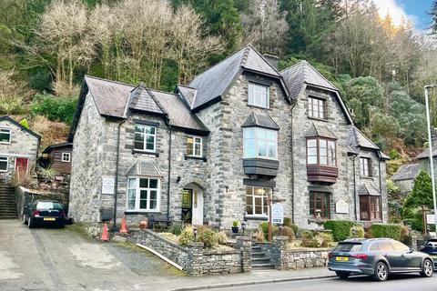8 bedroom house for sale, Holyhead Road, Betws-Y-Coed