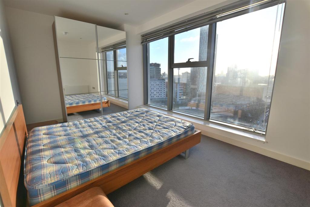 Princes Dock, William Jessop Way 1 bed apartment £800 pcm (£185 pw)
