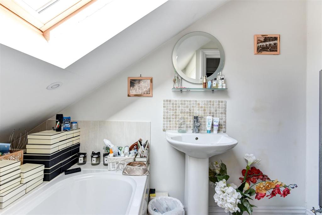 Bathroom.jpg