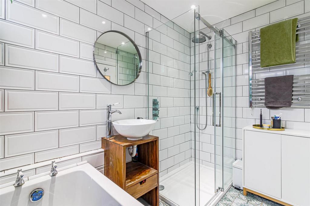 Bathroom2 (1 of 1).jpg