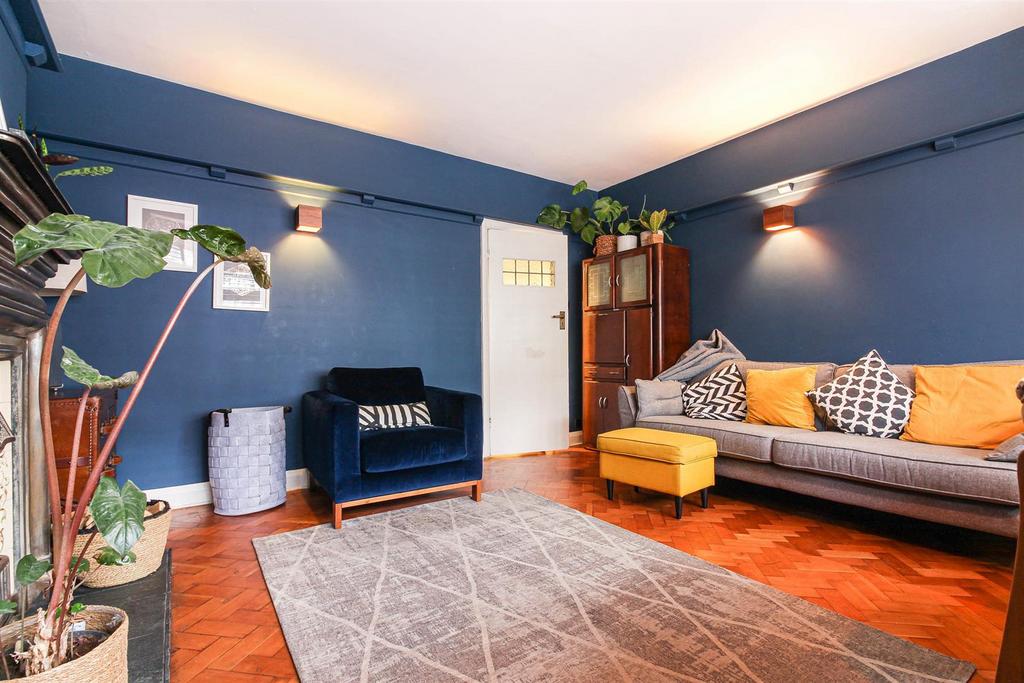 Loungearea (1 of 1).jpg