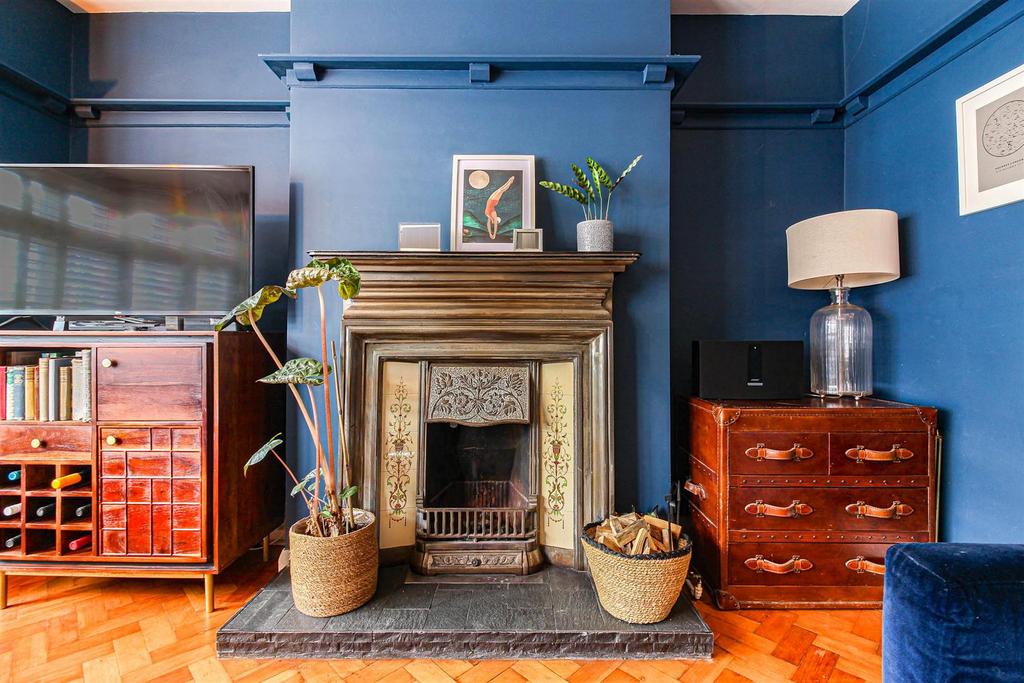 Loungefire (1 of 1).jpg