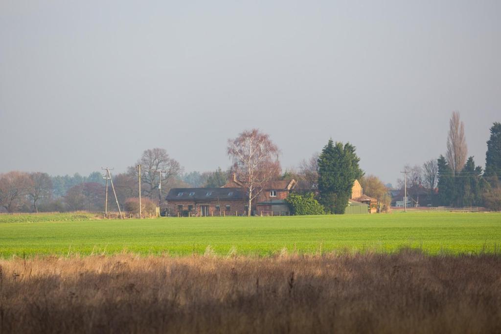 Road, Cawood, Selby 5 bed barn conversion for sale £475,000