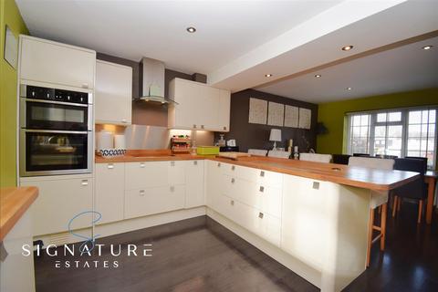 42 Pembridge Road, Bovingdon, Hemel Hempstead, HP3 0QN