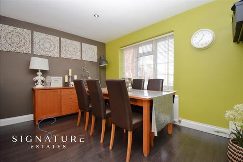 42 Pembridge Road, Bovingdon, Hemel Hempstead, HP3 0QN