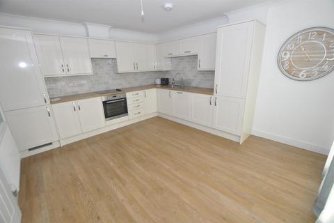 42 Cae Gwyrdd, St Clears, Carmarthen, SA33 4BE