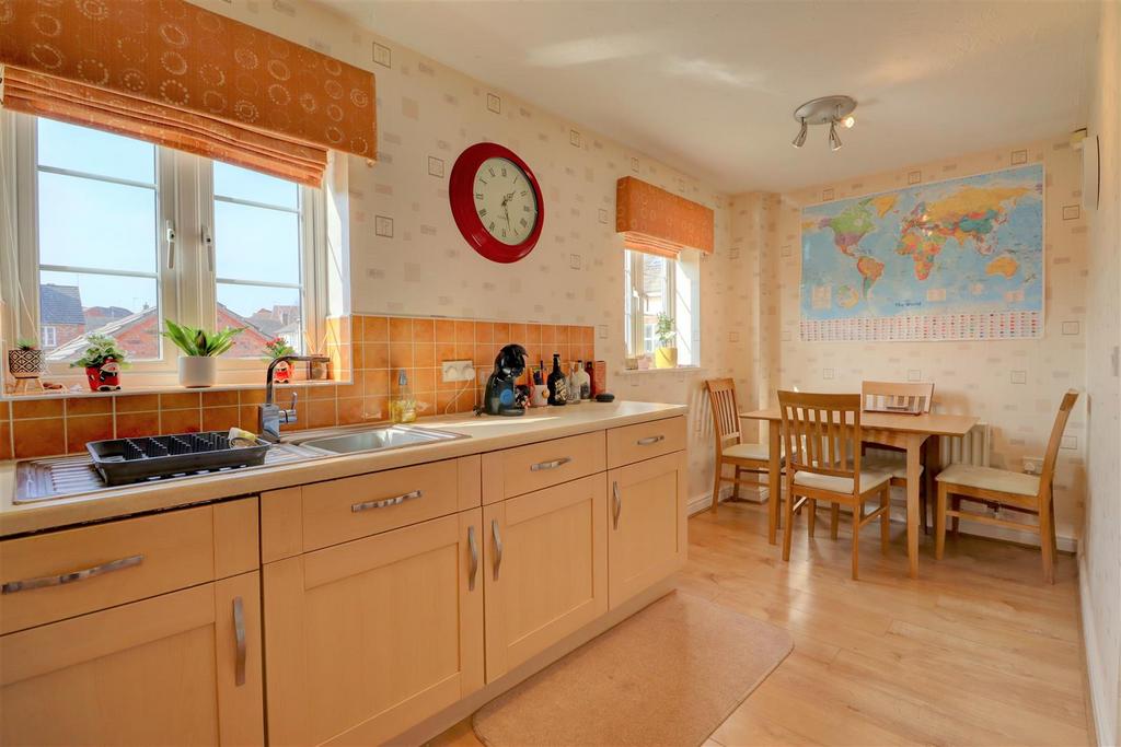 Kitchen/Breakfast Room