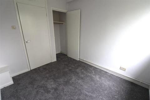 2 bedroom apartment to rent, Ballards Lane, London