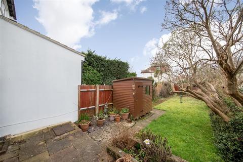 26 Balmoral Avenue, Beckenham, BR3 3RE