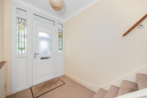 26 Balmoral Avenue, Beckenham, BR3 3RE