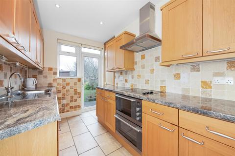 26 Balmoral Avenue, Beckenham, BR3 3RE