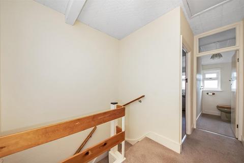 26 Balmoral Avenue, Beckenham, BR3 3RE