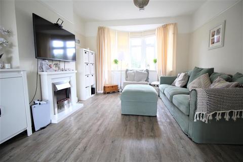 84 Sunnymede Avenue, Epsom, KT19 9TJ