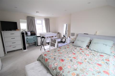 84 Sunnymede Avenue, Epsom, KT19 9TJ