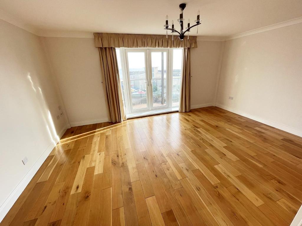 Trafalgar House, Slake Terrace... 2 bed apartment £795 pcm (£183 pw)