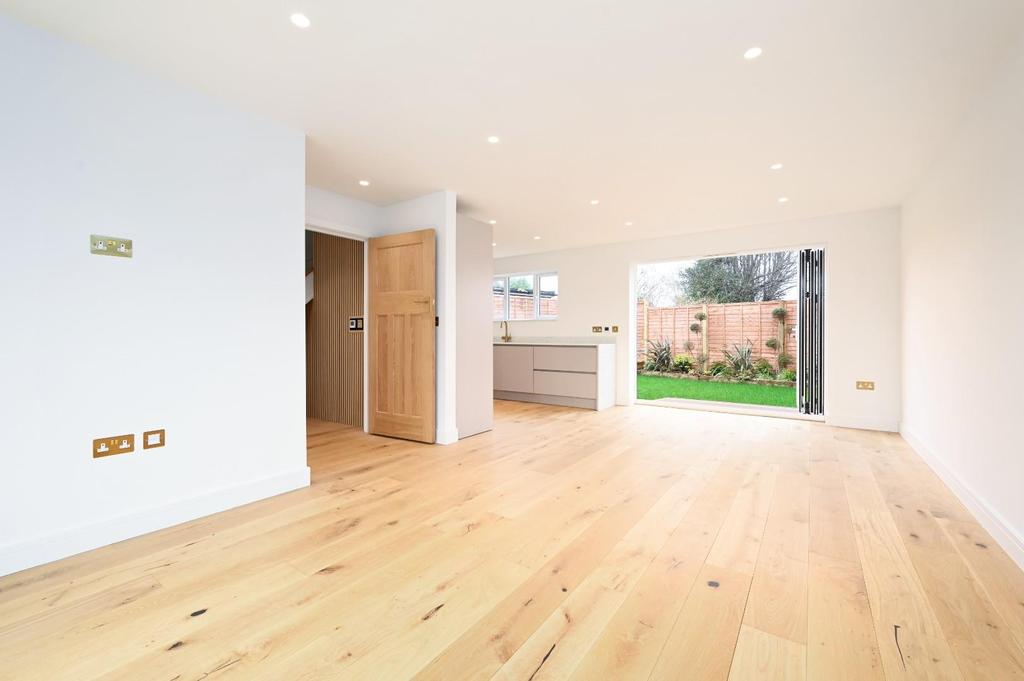 21b Holmes Avenue bn3 (14).jpg